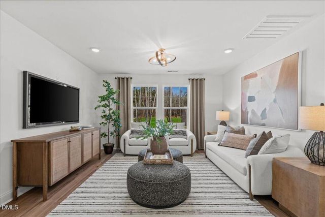 1421 Green Cypress Drive 40, Zebulon, NC 27597