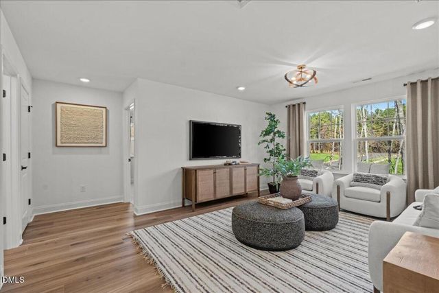 1421 Green Cypress Drive 40, Zebulon, NC 27597