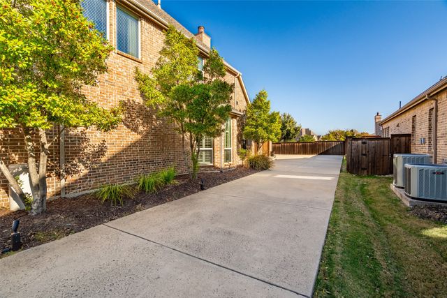 7625 Blackburn, The Colony, TX 75056