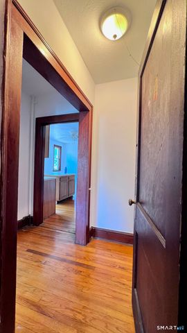 45 School Street 2W, Hartford, CT 06106