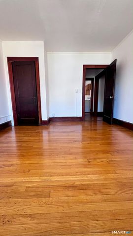 45 School Street 2W, Hartford, CT 06106