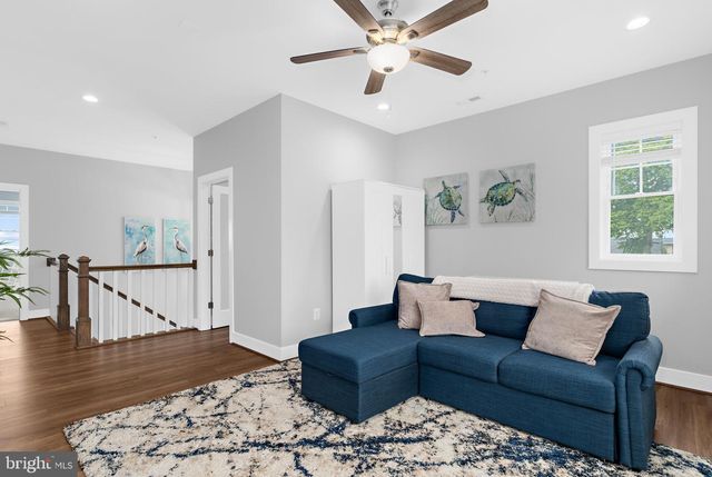 7429 BAY FRONT RD, Sparrows Point, MD 21219