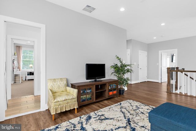 7429 BAY FRONT RD, Sparrows Point, MD 21219