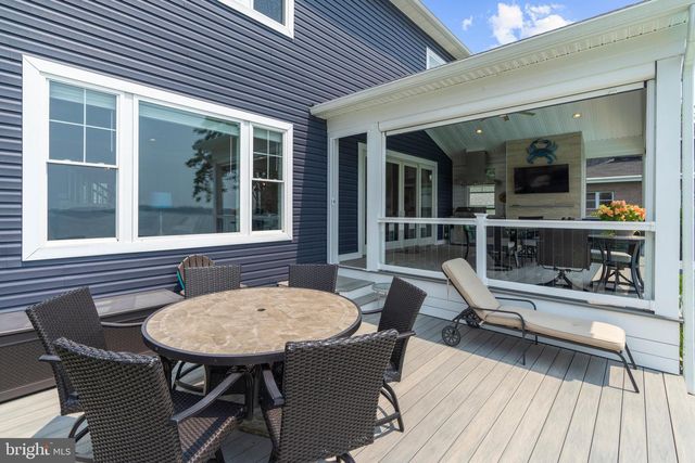 7429 BAY FRONT RD, Sparrows Point, MD 21219