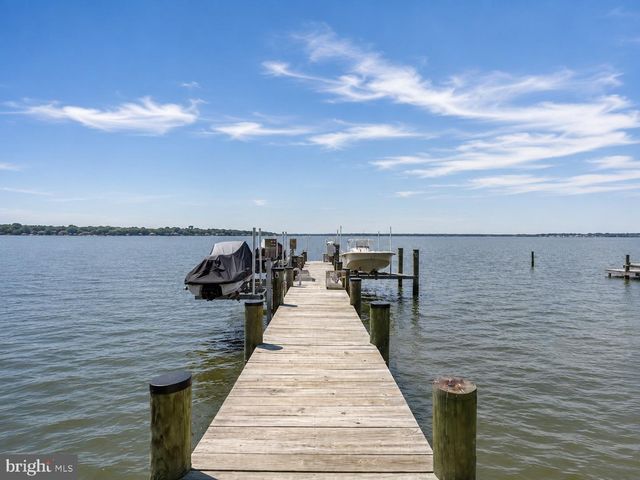7429 BAY FRONT RD, Sparrows Point, MD 21219