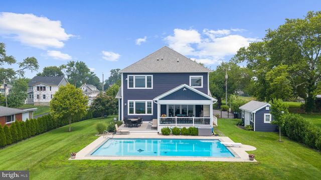 7429 BAY FRONT RD, Sparrows Point, MD 21219
