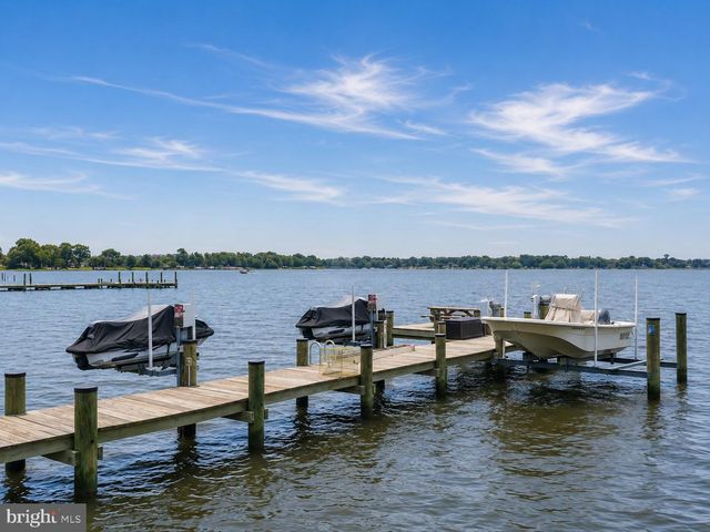 7429 BAY FRONT RD, Sparrows Point, MD 21219