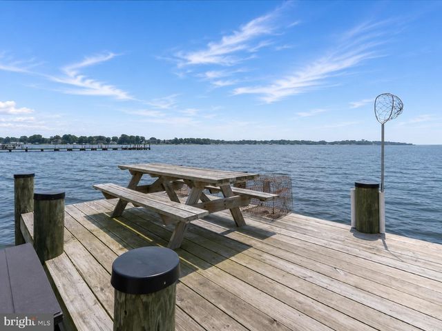 7429 BAY FRONT RD, Sparrows Point, MD 21219
