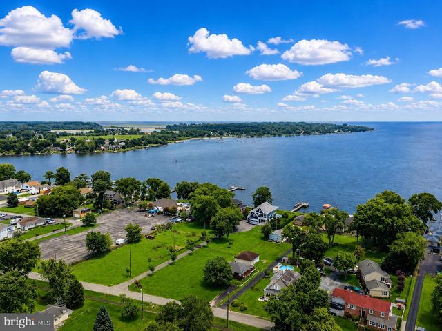 7429 BAY FRONT RD, Sparrows Point, MD 21219