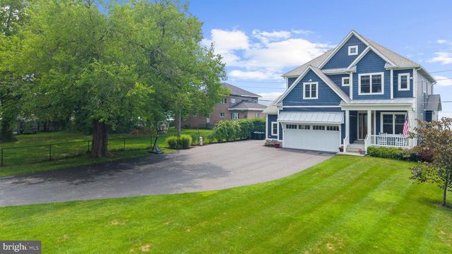 7429 BAY FRONT RD, Sparrows Point, MD 21219