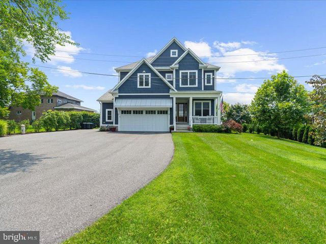 7429 BAY FRONT RD, Sparrows Point, MD 21219