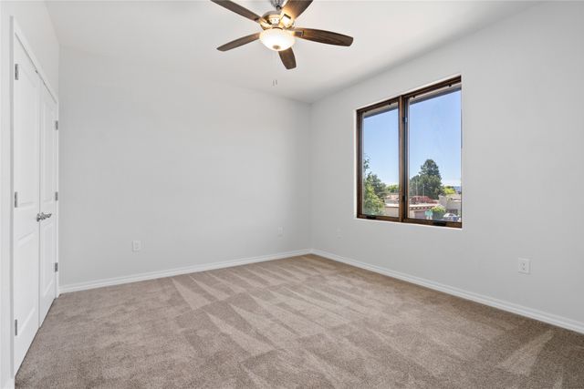 220 Grand Canyon Drive, White Rock, NM 87547