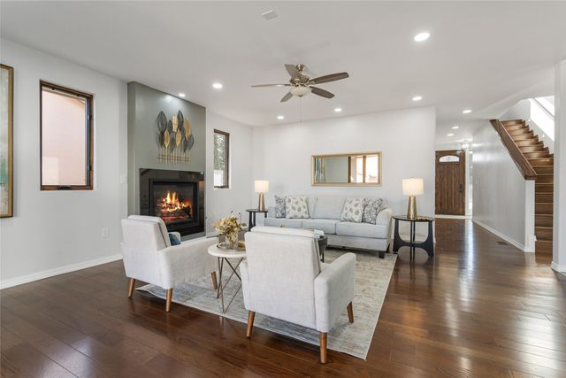 220 Grand Canyon Drive, White Rock, NM 87547