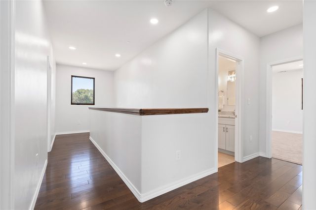 220 Grand Canyon Drive, White Rock, NM 87547