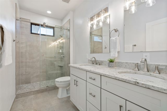 220 Grand Canyon Drive, White Rock, NM 87547