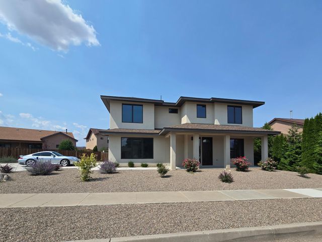 220 Grand Canyon Drive, White Rock, NM 87547