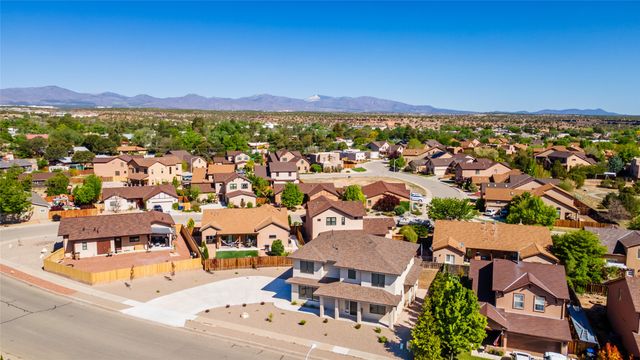 220 Grand Canyon Drive, White Rock, NM 87547