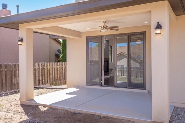 220 Grand Canyon Drive, White Rock, NM 87547