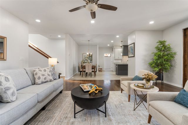 220 Grand Canyon Drive, White Rock, NM 87547