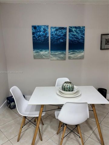 1100 NE 1st Court 102, Hallandale Beach, FL 33009