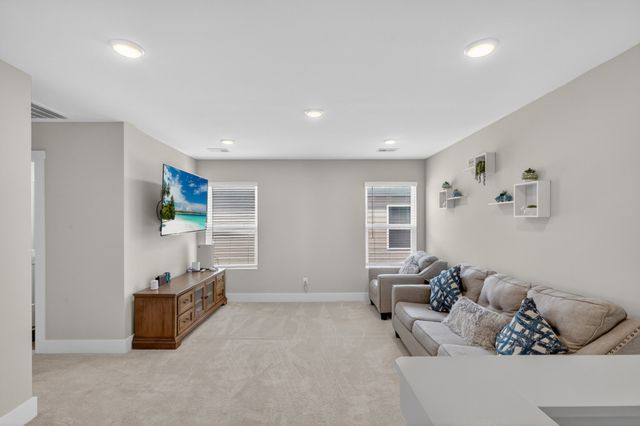 336 Turfway Park, Gallatin, TN 37066