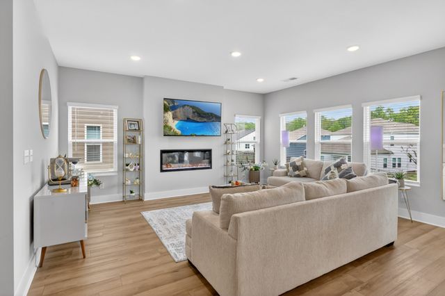 336 Turfway Park, Gallatin, TN 37066