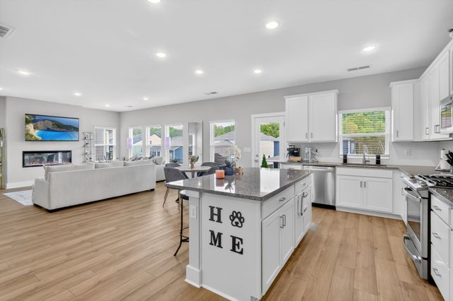 336 Turfway Park, Gallatin, TN 37066