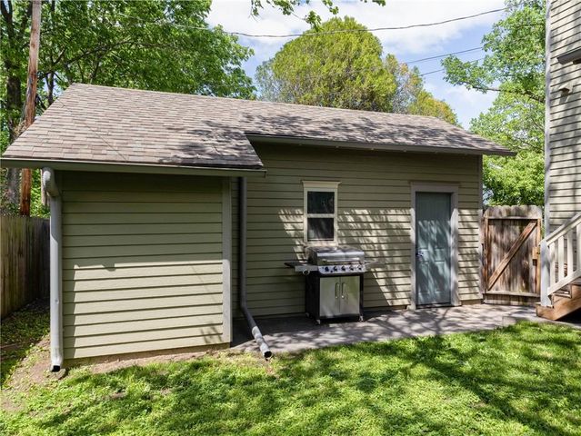2035 Barker Avenue, Lawrence, KS 66046