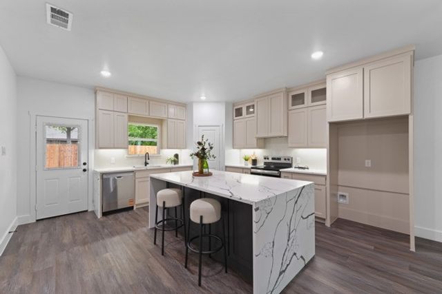 315 E Alamo, Terrell, TX 75160