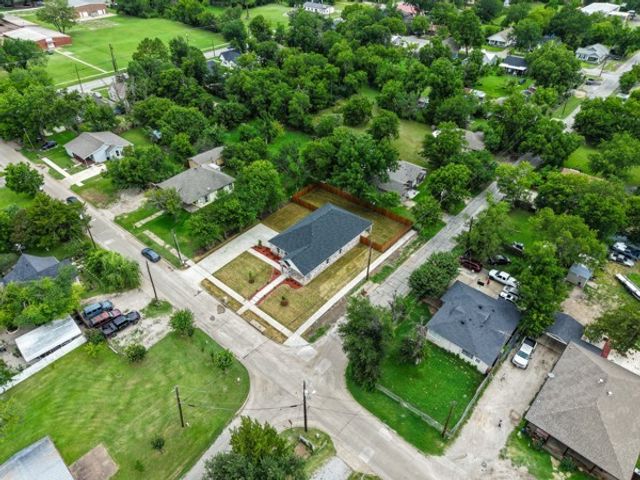 315 E Alamo, Terrell, TX 75160