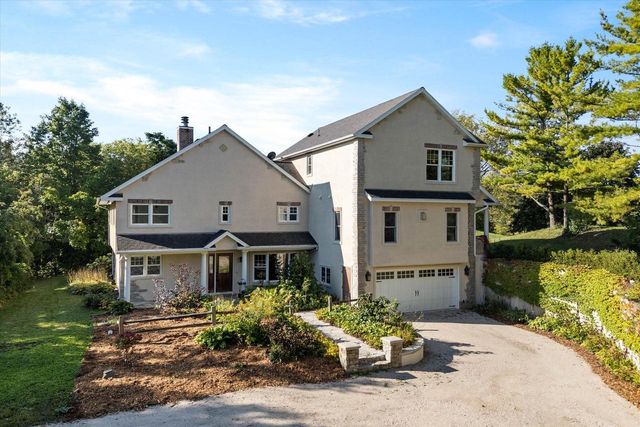 W6679 Red Fox RUN, Plymouth, WI 53073