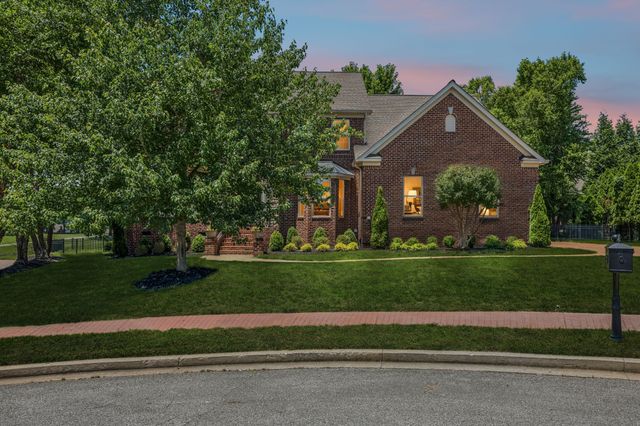 1108 Rossifer Ct, Gallatin, TN 37066