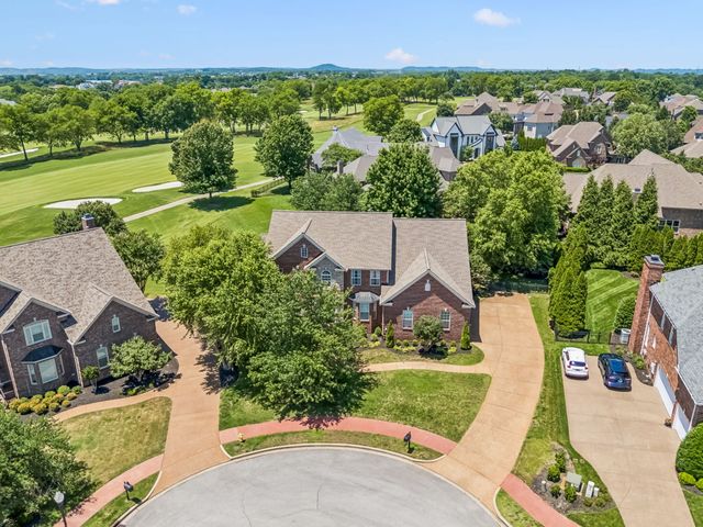 1108 Rossifer Ct, Gallatin, TN 37066