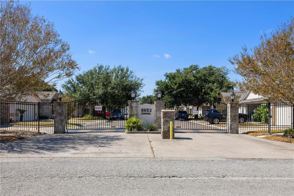 6653 Downing St 12, Corpus Christi, TX 78414 — photo 2