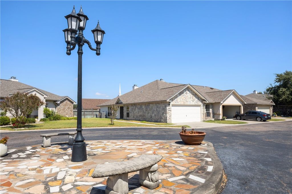 6653 Downing St 12, Corpus Christi, TX 78414 — photo 3