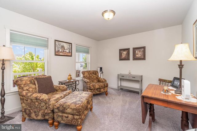 6045 UNION TUNNEL DR, Harrisburg, PA 17111