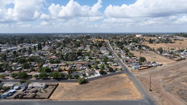 0 N 2nd St, Porterville, CA 93257