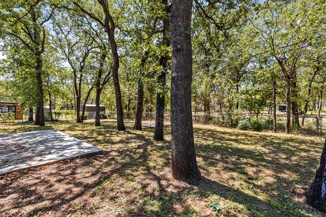 322 S BARBARA, Lacy Lakeview, TX 76705