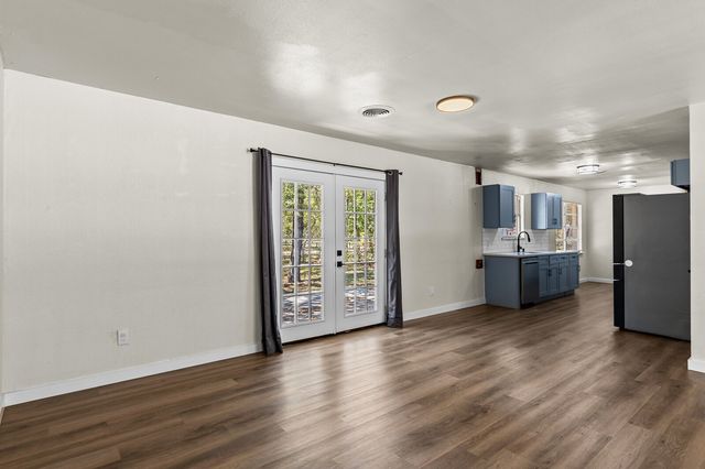 322 S BARBARA, Lacy Lakeview, TX 76705