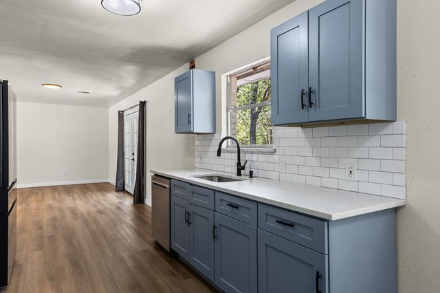 322 S BARBARA, Lacy Lakeview, TX 76705