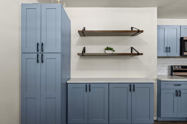 322 S BARBARA, Lacy Lakeview, TX 76705