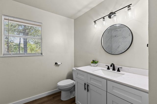 322 S BARBARA, Lacy Lakeview, TX 76705