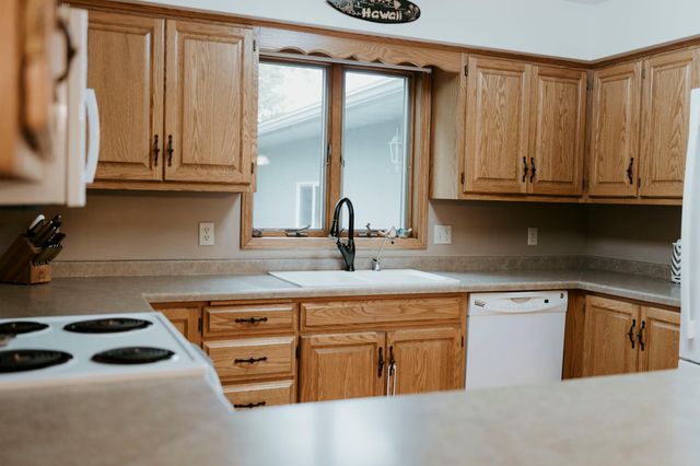 201 2nd Street W, Chokio, MN 56221