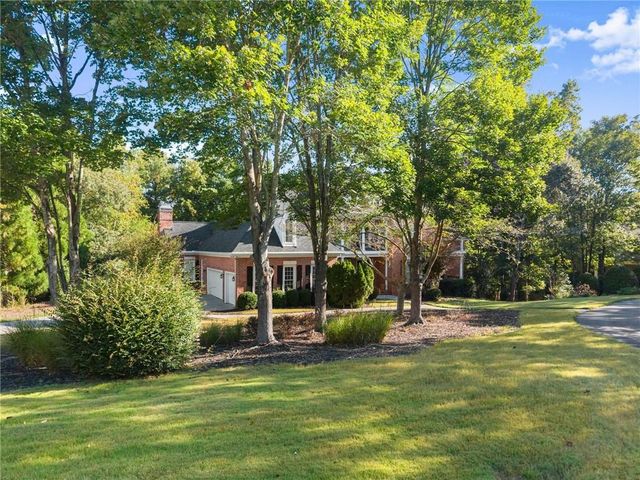 2040 Tee Drive, Braselton, GA 30517