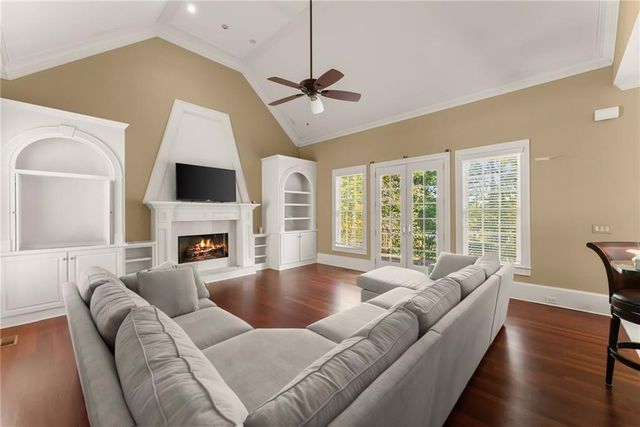 2040 Tee Drive, Braselton, GA 30517