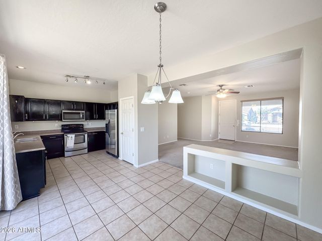 17552 W CANYON Lane, Goodyear, AZ 85338