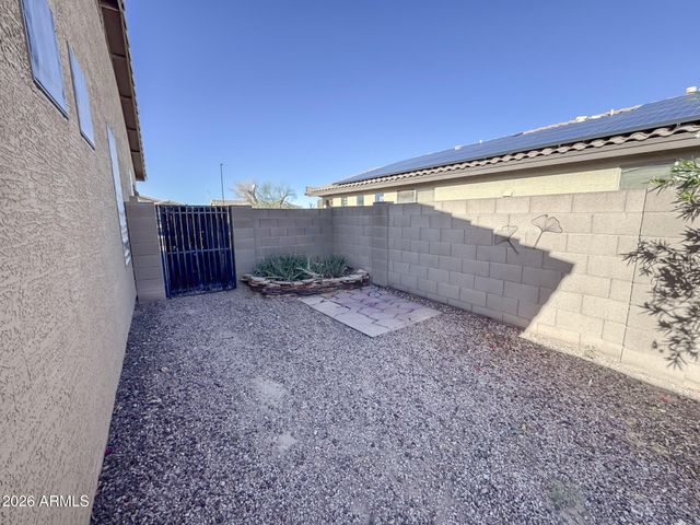 17552 W CANYON Lane, Goodyear, AZ 85338