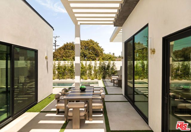 2137 Ashland Avenue, Santa Monica, CA 90405