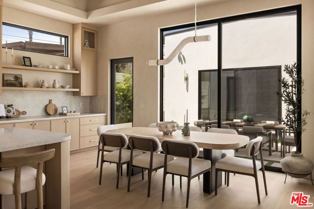 2137 Ashland Avenue, Santa Monica, CA 90405