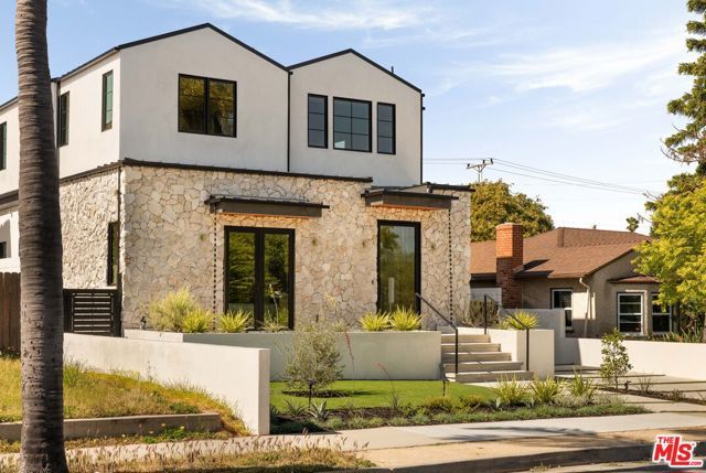 2137 Ashland Avenue, Santa Monica, CA 90405